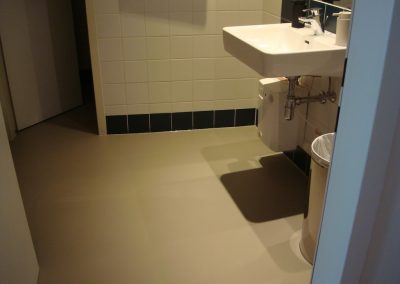 Marmoleum UNI auf Boden und Wand